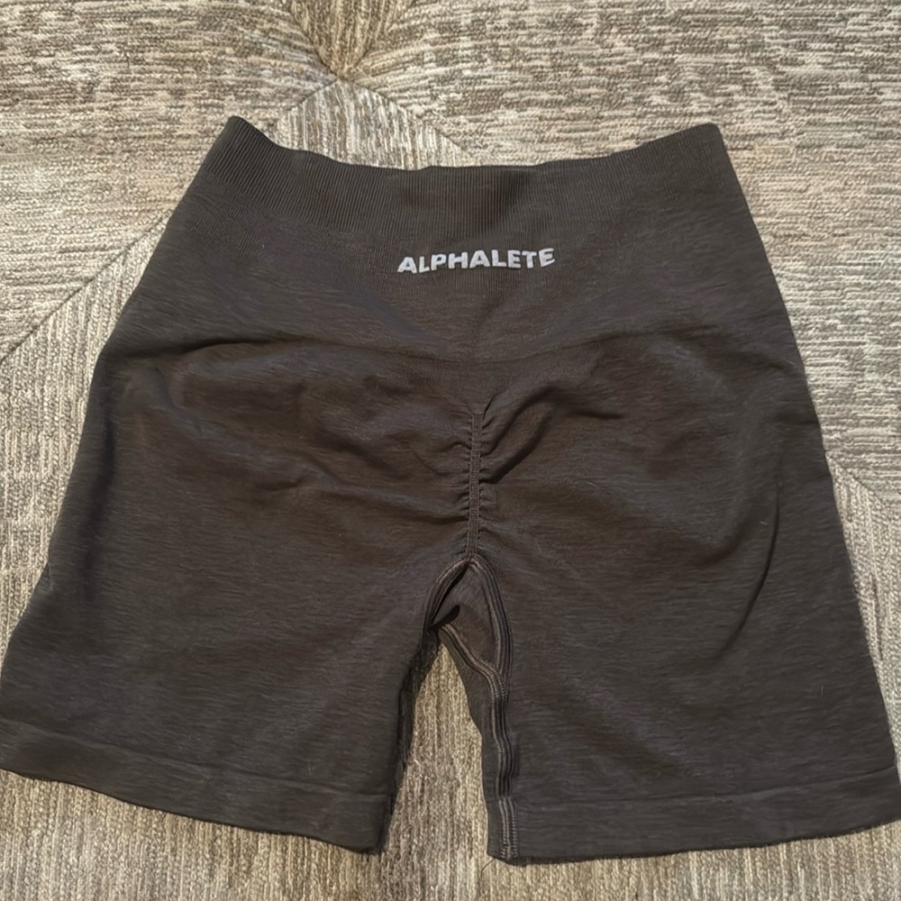 Alphalete amplify shorts